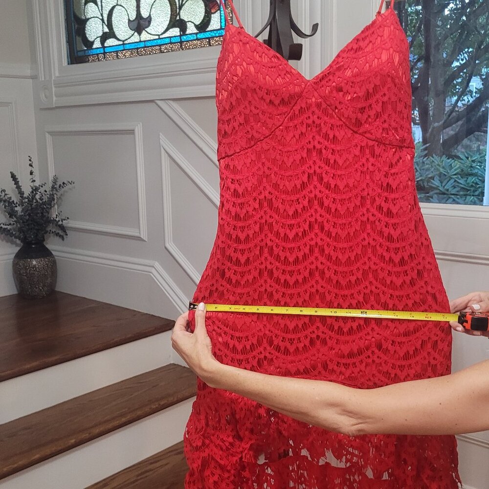 NEW High-Low Red Lace Ruffle Detail Dress. Size 2. - Picture 13 of 16
